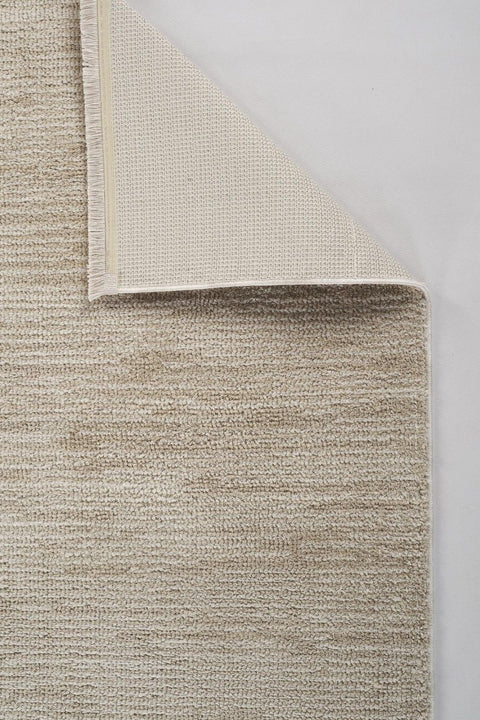 Morien Serisi Bej Renk Yumuşak Makine Halısı AP-8422