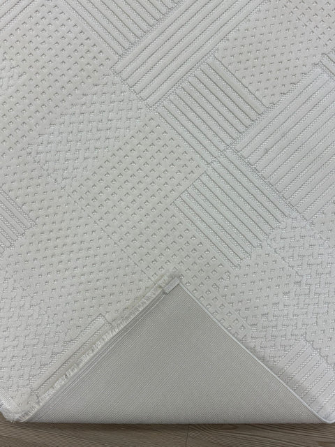 Madra Serisi Makinede Yıkanabilir Krem Renk Halı RH-5701