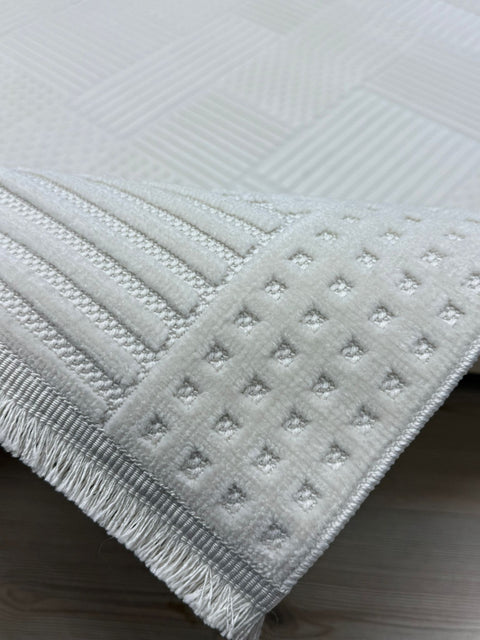 Madra Serisi Makinede Yıkanabilir Krem Renk Halı RH-5701