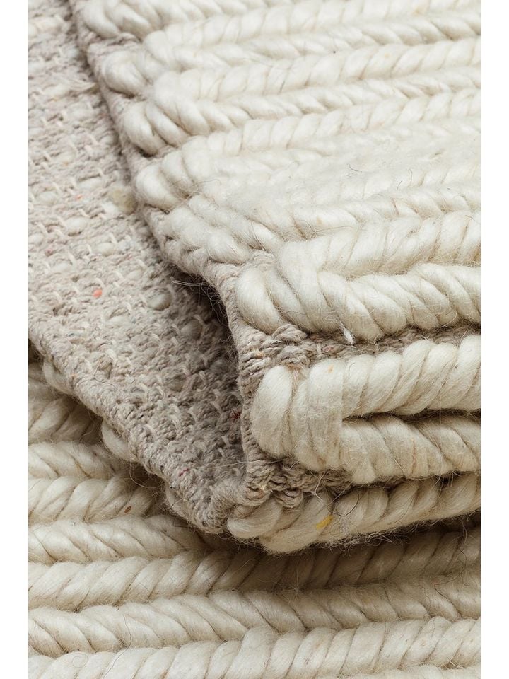 Nodus Serisi El Dokuma Örgü Yün Krem Renk Halı NX-3739