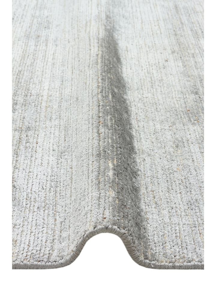 Aden Serisi Yün ve Viskonun Ahenkli Buluşması Ultra Ağır El Dokuma Gri Renk Halı NX-3700