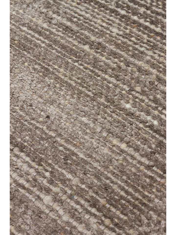 Aden Serisi Yün ve Viskonun Ahenkli Buluşması Ultra Ağır El Dokuma Taş Renk Halı NX-3701