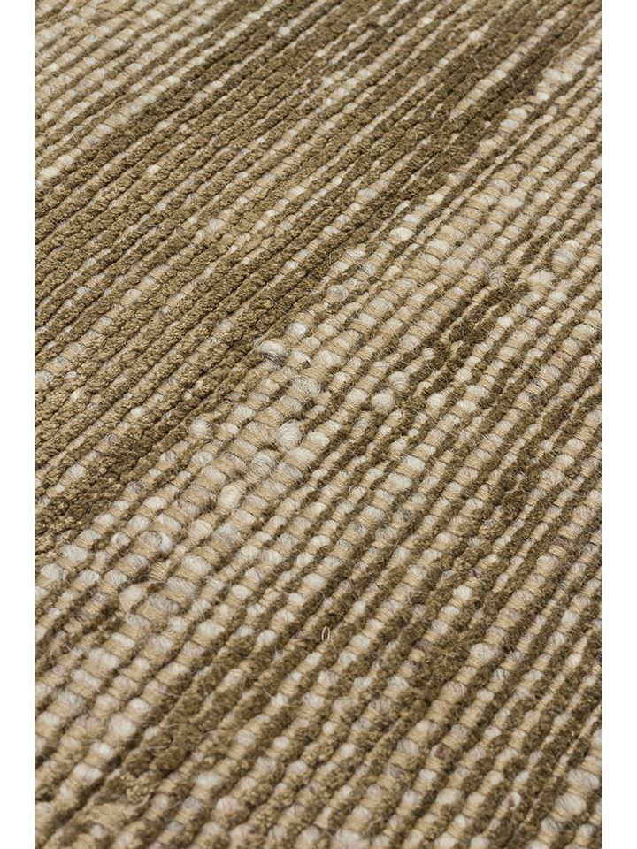 Aden Serisi Yün ve Viskonun Ahenkli Buluşması Ultra Ağır El Dokuma Yeşil Renk Halı NX-3702