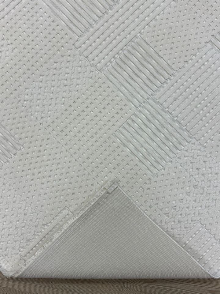 Vals Serisi Krem Renk Makinede Yıkanabilir Modern Halı RH-5701