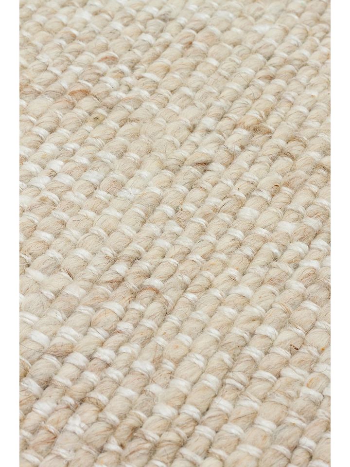 Sia Serisi %80 Yün ve %20 Viskon Harmanlı Kalın Dokulu Bej İskandinav Halı NX-3722