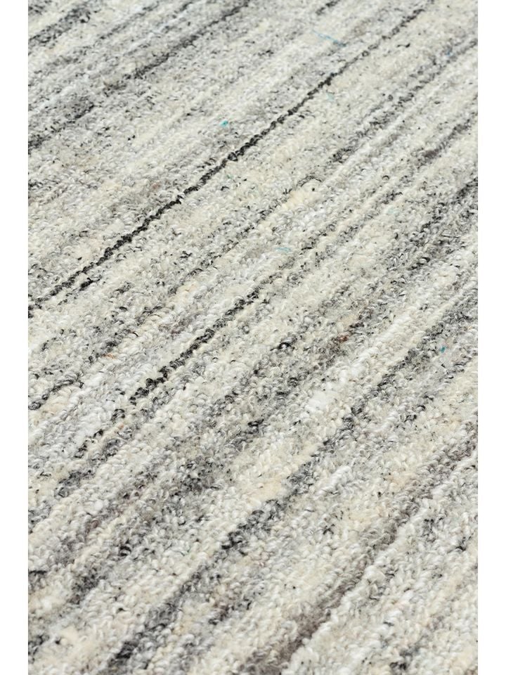 Runa Serisi %70 Yün ve %30 Viskon Harmanlı Gri İskandinav Halı NX-3726