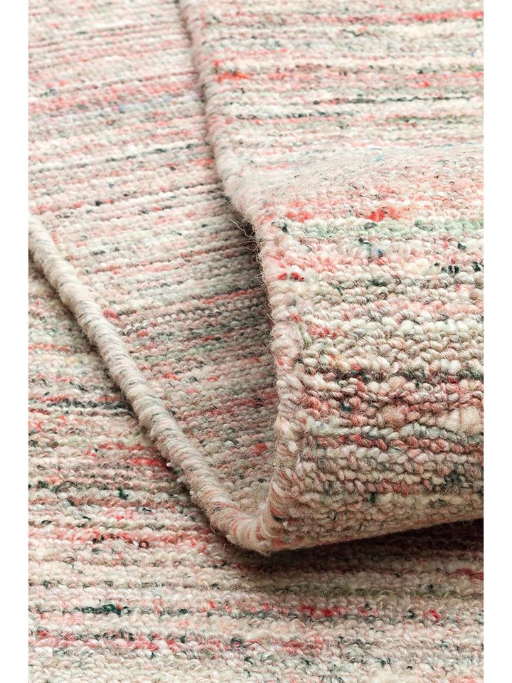 Runa Serisi %70 Yün ve %30 Viskon Harmanlı Multi İskandinav Halı NX-3729