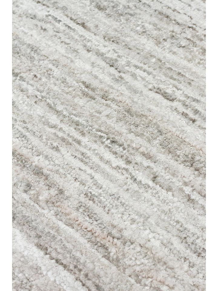 Lia Serisi Muz İpeği Viskon ve Yün Harmanlı İnce Dokulu Bej Lüks Halı NX-726