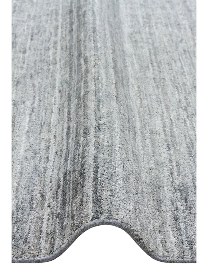 Lia Serisi Muz İpeği Viskon ve Yün Harmanlı İnce Dokulu Gri Lüks Halı NX-727